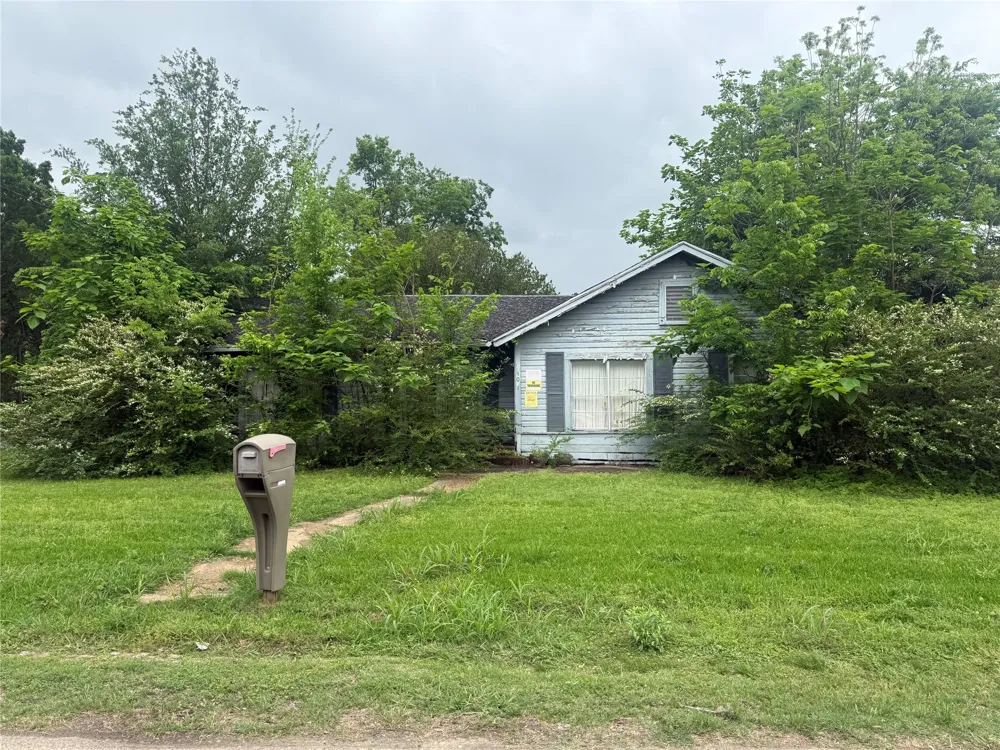 401 W Evans Avenue Bonham, TX 75418