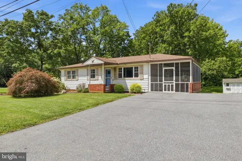 498 MIDDLETOWN ROAD