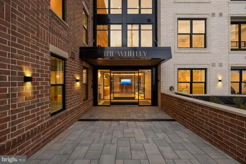 811 COLUMBUS STREET #307