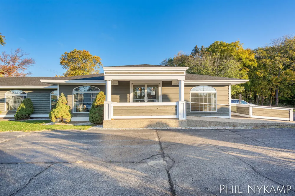 983 Lincoln Avenue #102 Holland, MI 49423