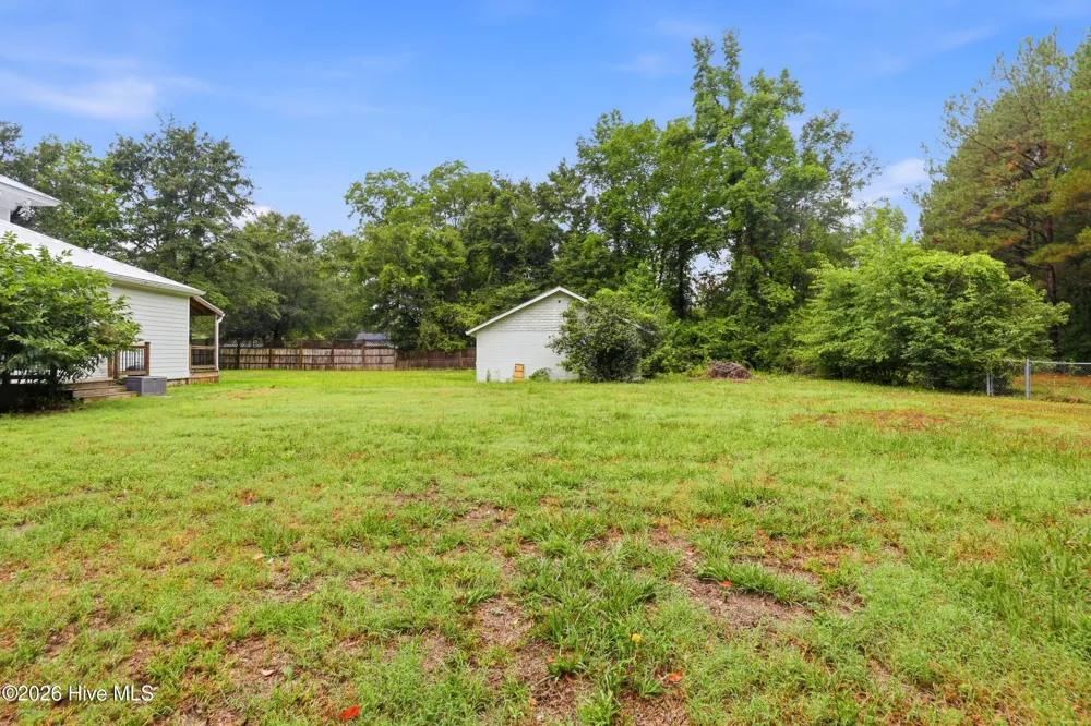 22390 Nc Highway 210 Rocky Point, NC 28457