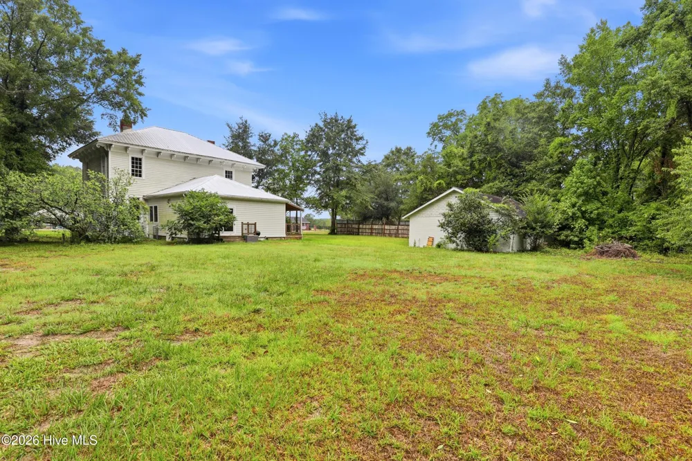 22390 Nc Highway 210 Rocky Point, NC 28457