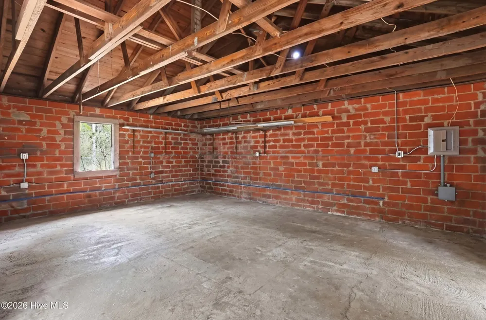 22390 Nc Highway 210 Rocky Point, NC 28457