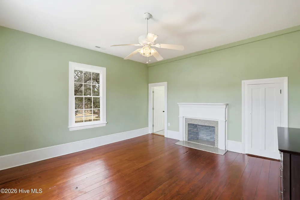 22390 Nc Highway 210 Rocky Point, NC 28457