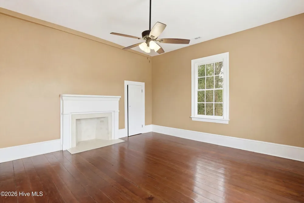 22390 Nc Highway 210 Rocky Point, NC 28457