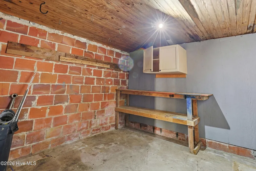 22390 Nc Highway 210 Rocky Point, NC 28457