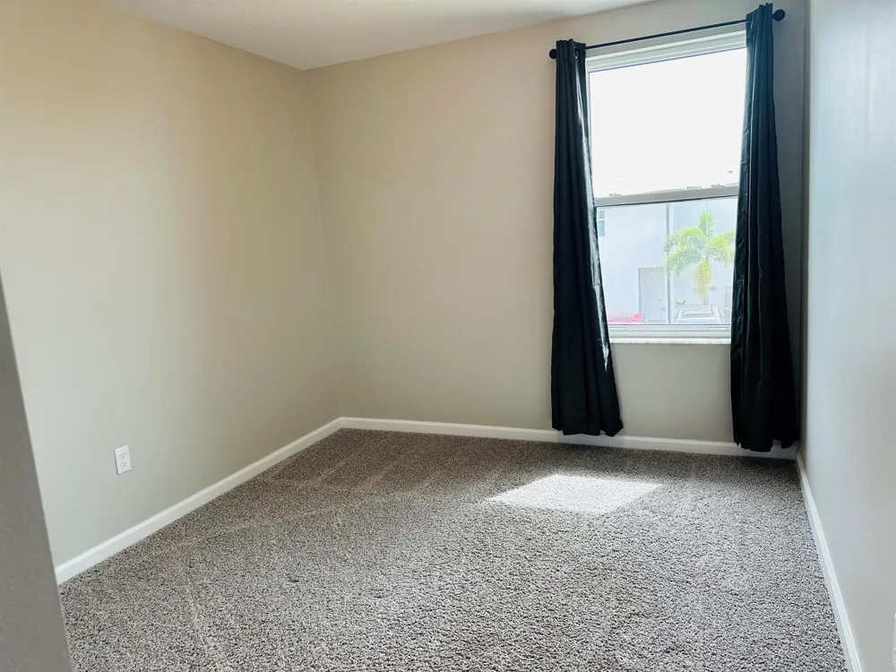 3949 SE MENTMORE LANE Stuart, FL 34997