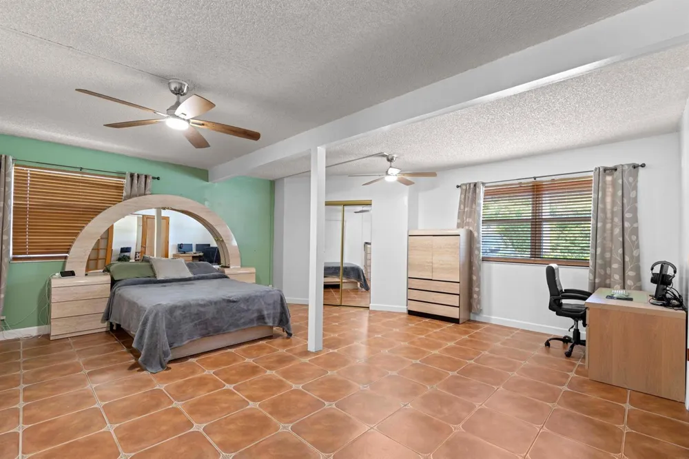 1054 OLD BOYNTON ROAD Boynton Beach, FL 33426