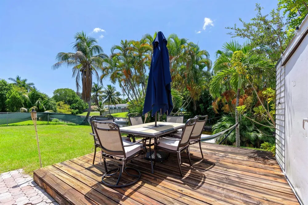 1054 OLD BOYNTON ROAD Boynton Beach, FL 33426