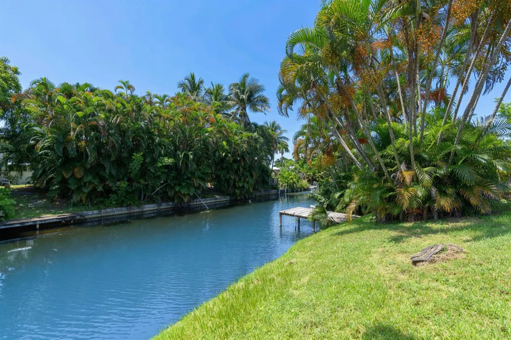 1054 OLD BOYNTON ROAD Boynton Beach, FL 33426