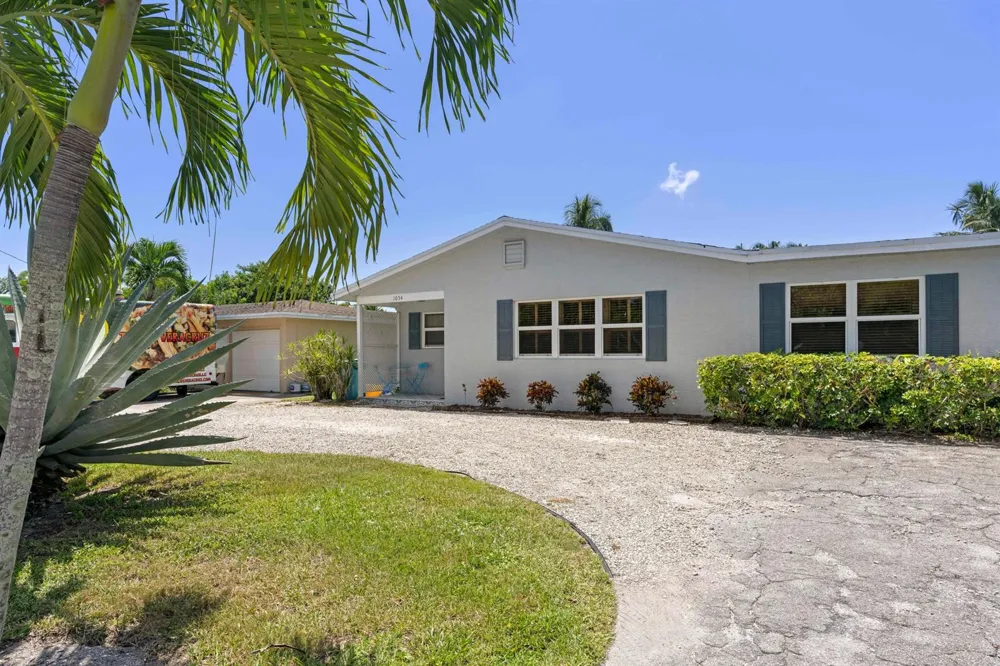 1054 OLD BOYNTON ROAD Boynton Beach, FL 33426