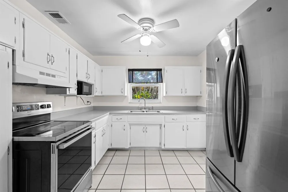 1054 OLD BOYNTON ROAD Boynton Beach, FL 33426