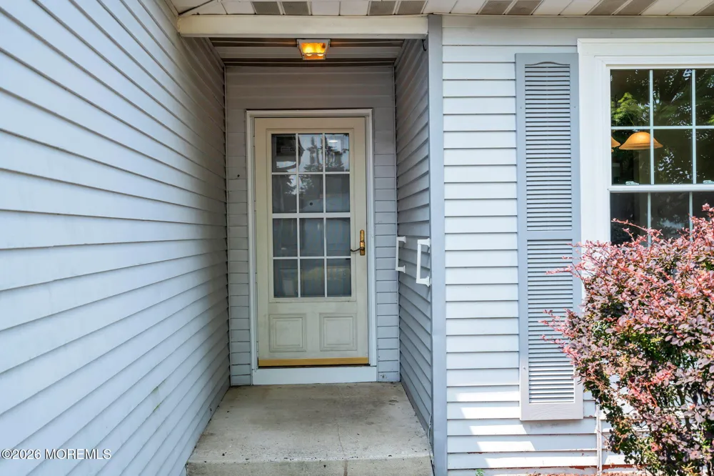5 Lakeview Drive Marlboro, NJ 07746