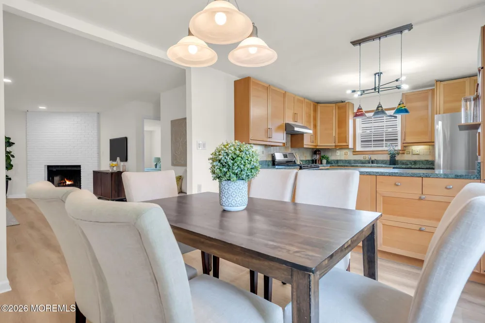 5 Lakeview Drive Marlboro, NJ 07746