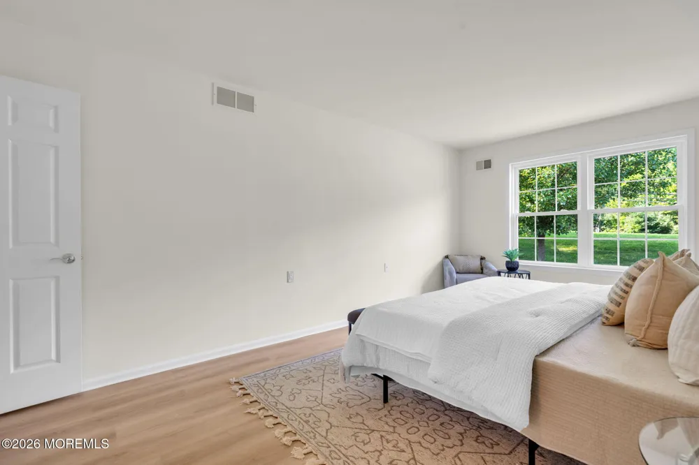 5 Lakeview Drive Marlboro, NJ 07746