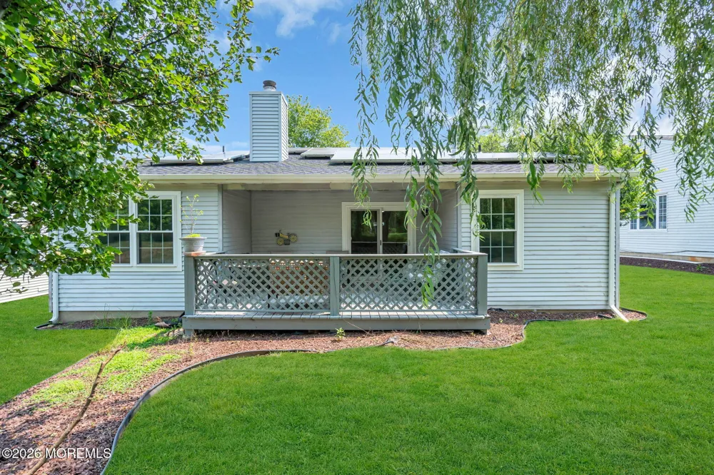 5 Lakeview Drive Marlboro, NJ 07746
