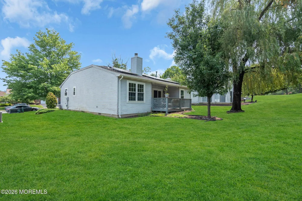 5 Lakeview Drive Marlboro, NJ 07746