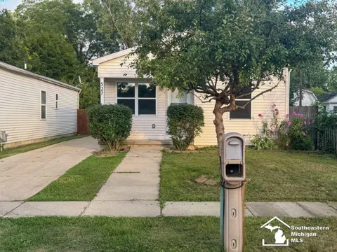 527 Railroad Street
