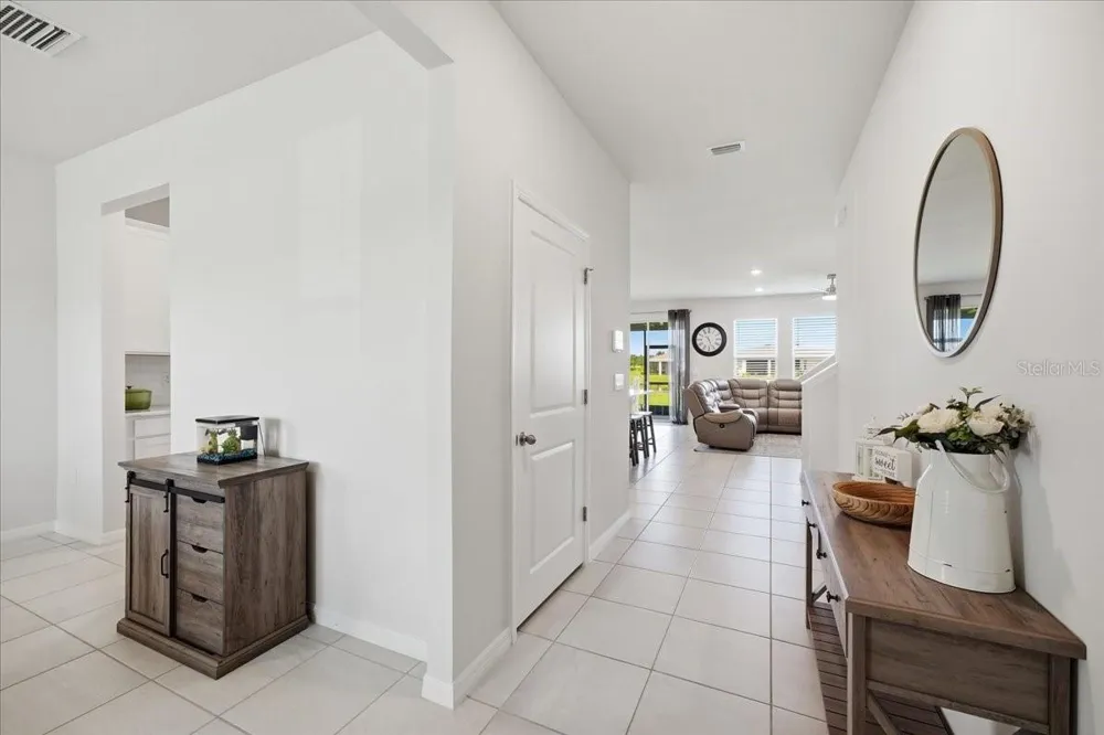 16018 6TH AVENUE E Bradenton, FL 34212