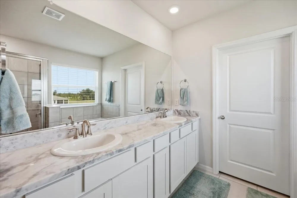 16018 6TH AVENUE E Bradenton, FL 34212