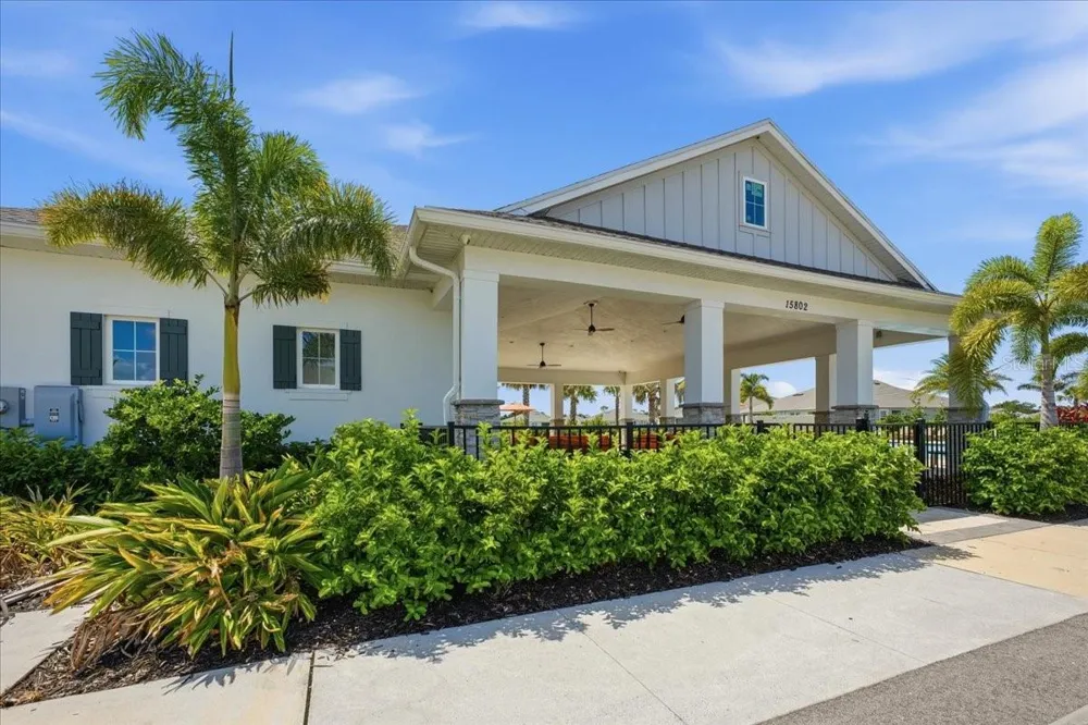 16018 6TH AVENUE E Bradenton, FL 34212