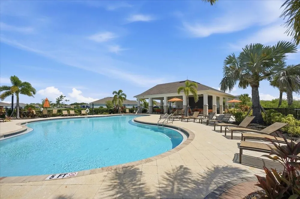 16018 6TH AVENUE E Bradenton, FL 34212