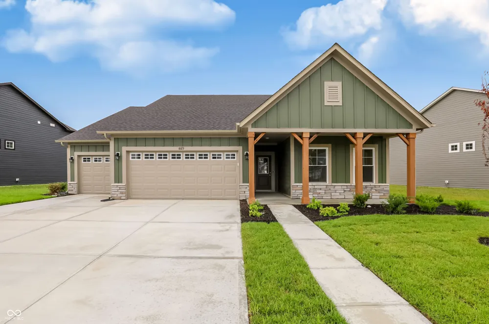 8673 Meadowlands Court Plainfield, IN 46168