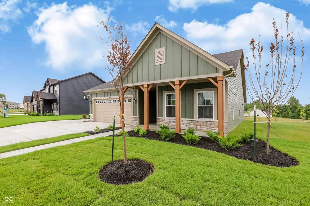 8673 Meadowlands Court Plainfield, IN 46168