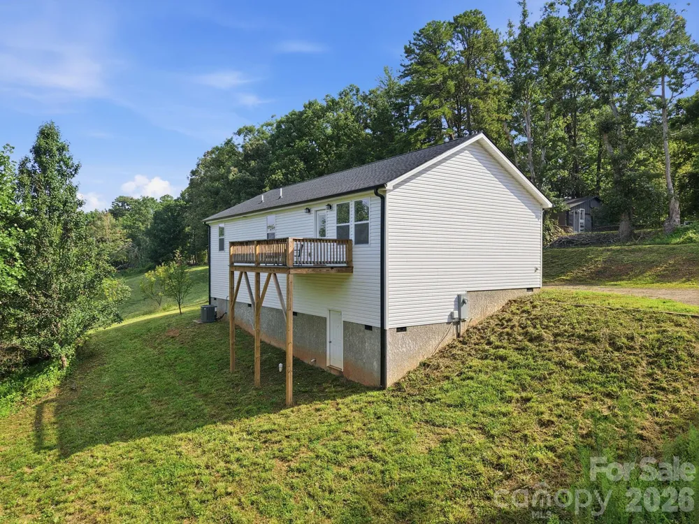 7 Greenridge Road Weaverville, NC 28787