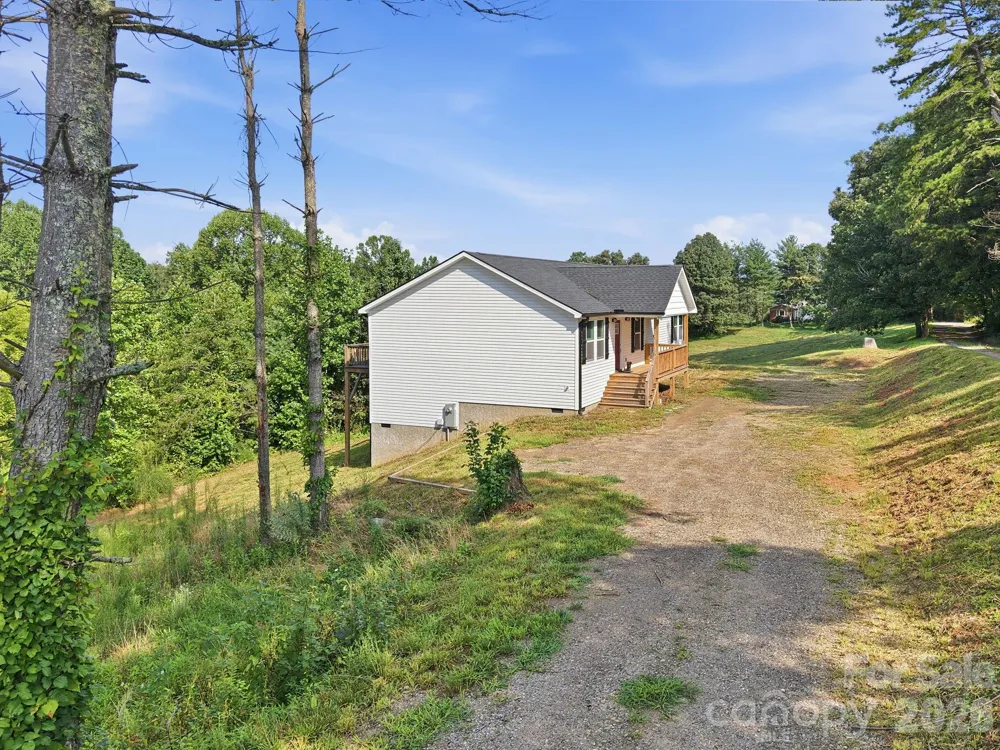 7 Greenridge Road Weaverville, NC 28787