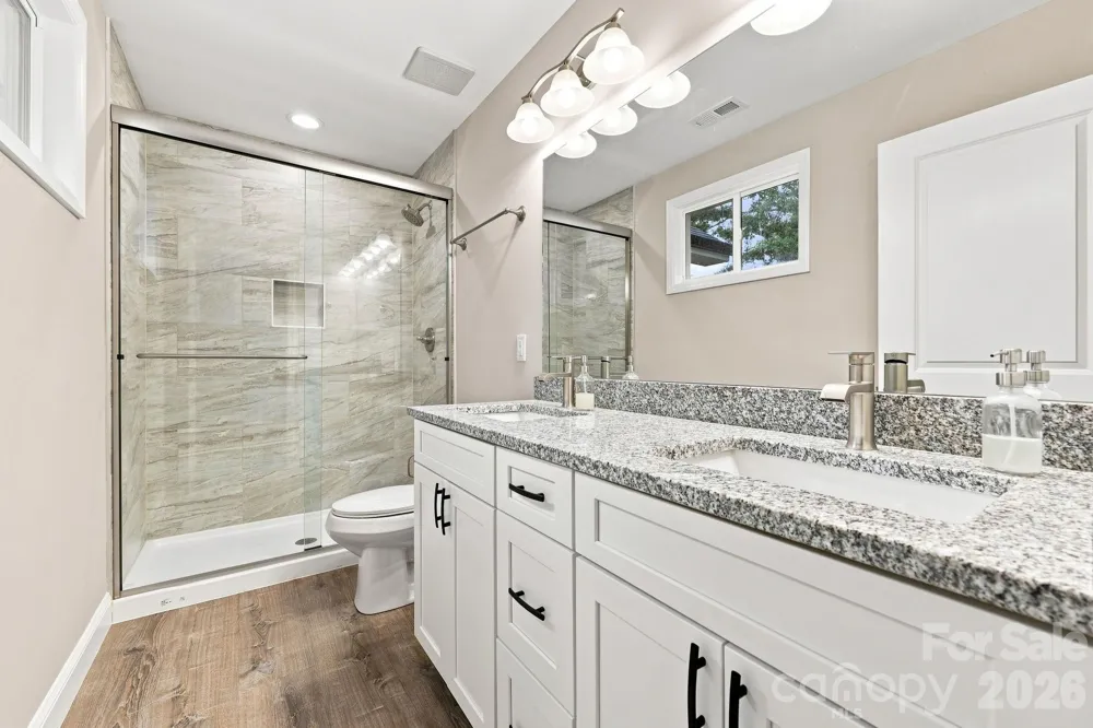 7 Greenridge Road Weaverville, NC 28787