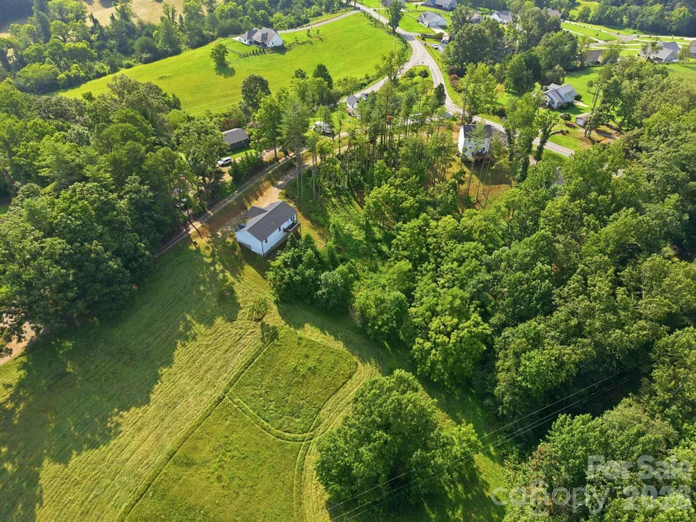 7 Greenridge Road Weaverville, NC 28787