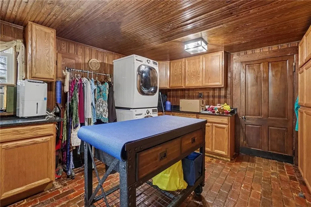 114 Etowah Drive Cartersville, GA 30120