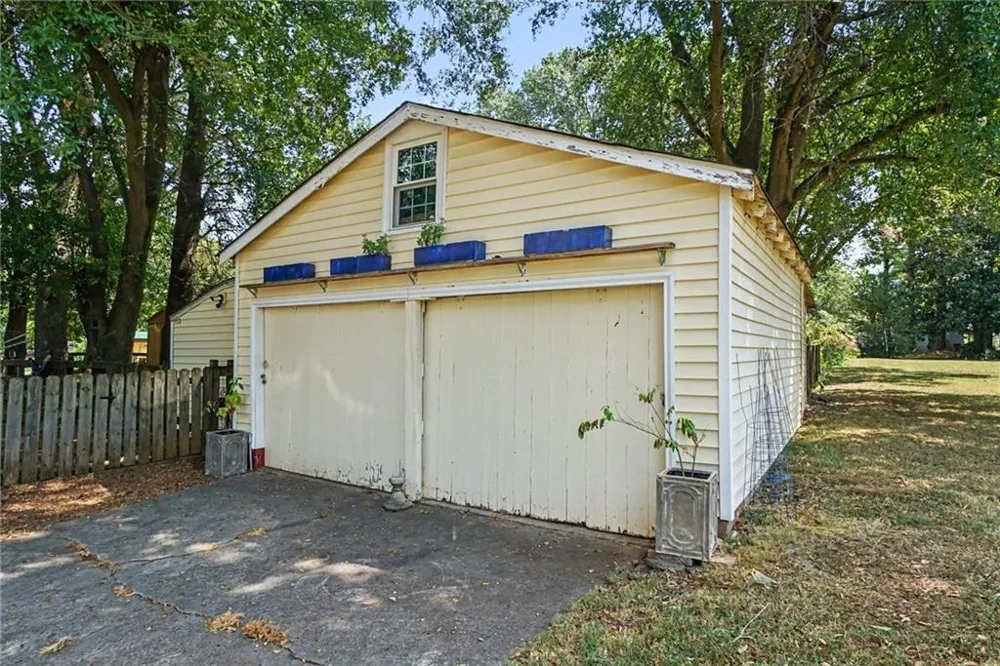 114 Etowah Drive Cartersville, GA 30120