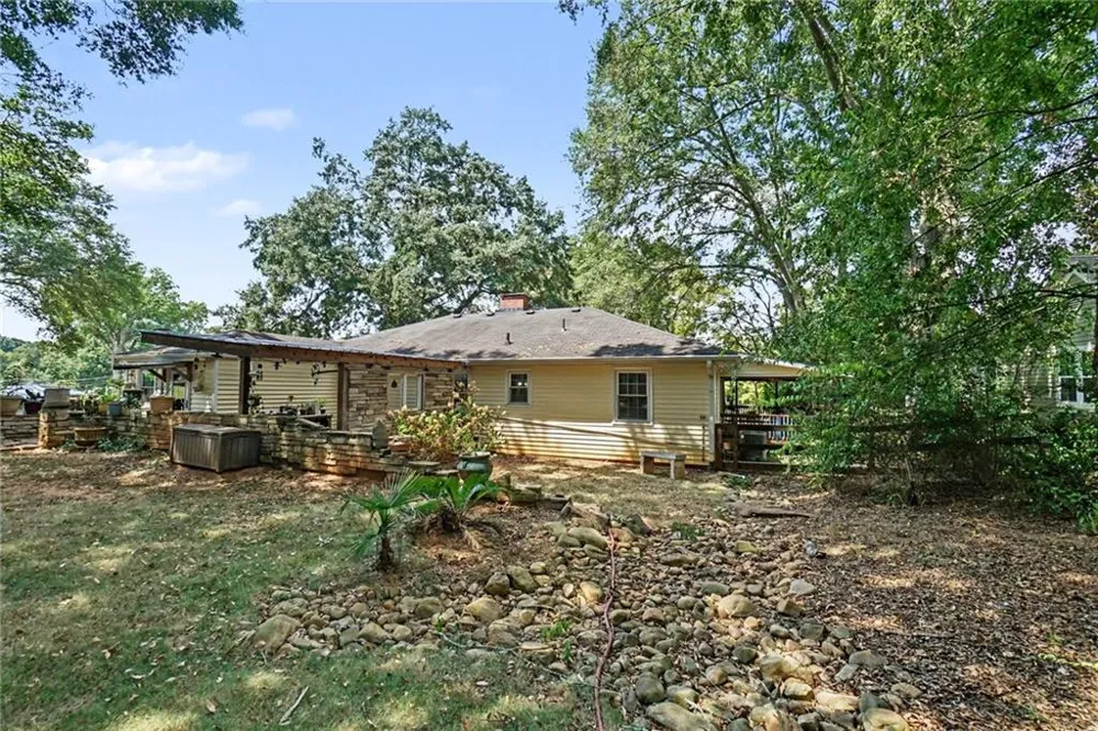 114 Etowah Drive Cartersville, GA 30120