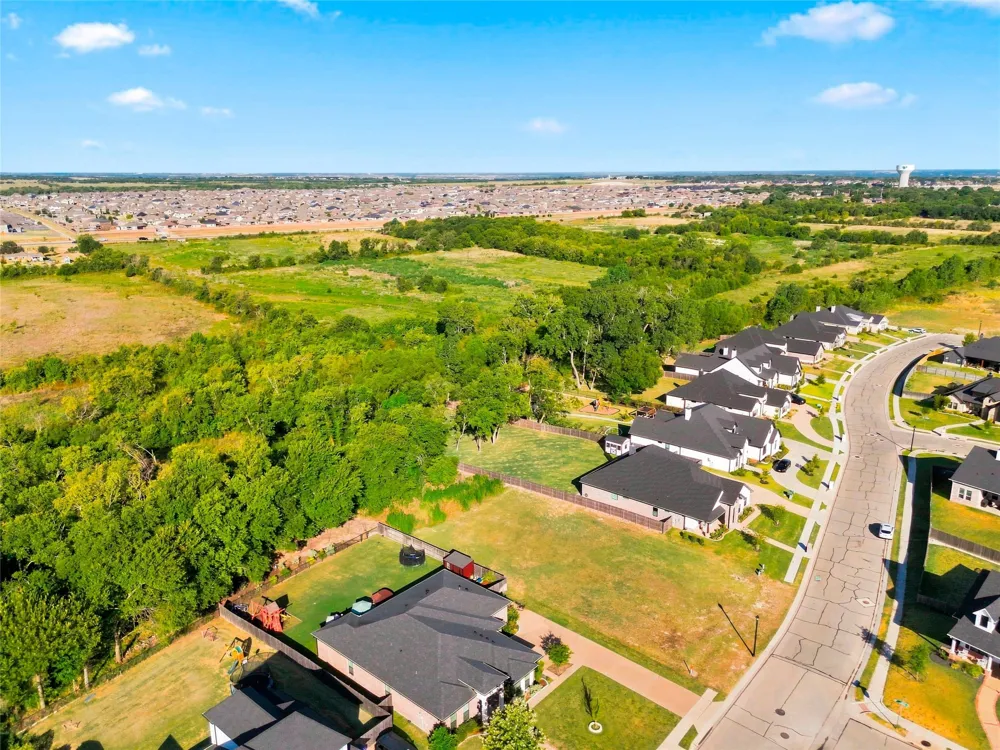 10245 Creekside Lane Waco, TX 76712