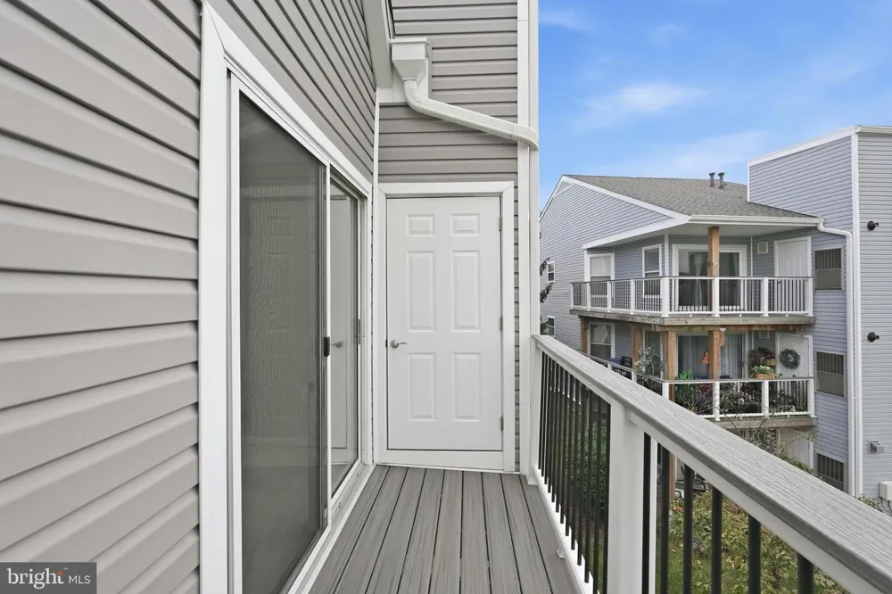 20583 SNOWSHOE SQUARE #301 Ashburn, VA 20147