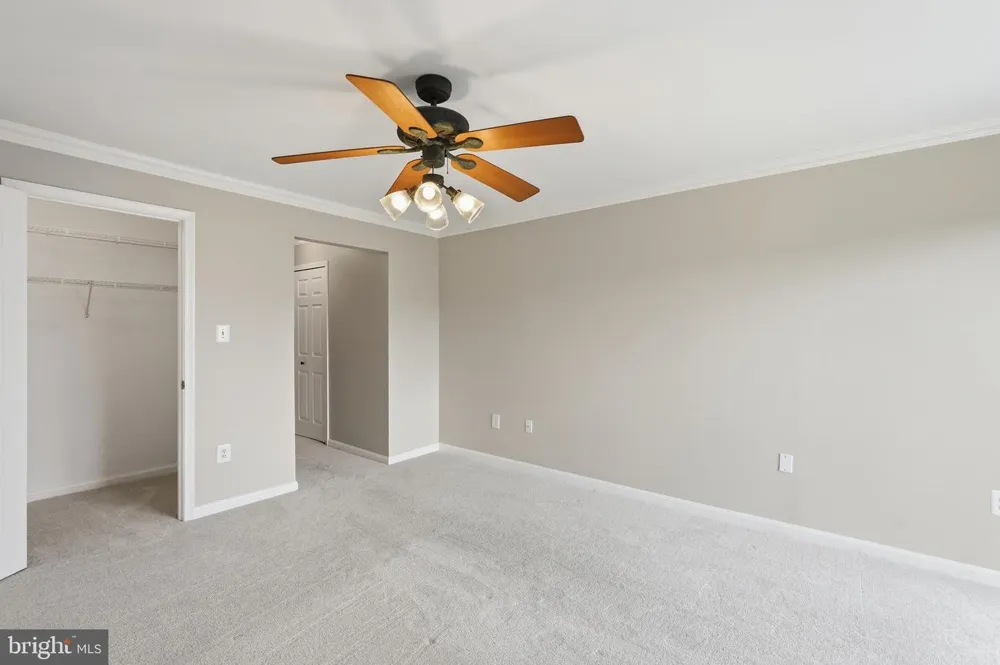 20583 SNOWSHOE SQUARE #301 Ashburn, VA 20147