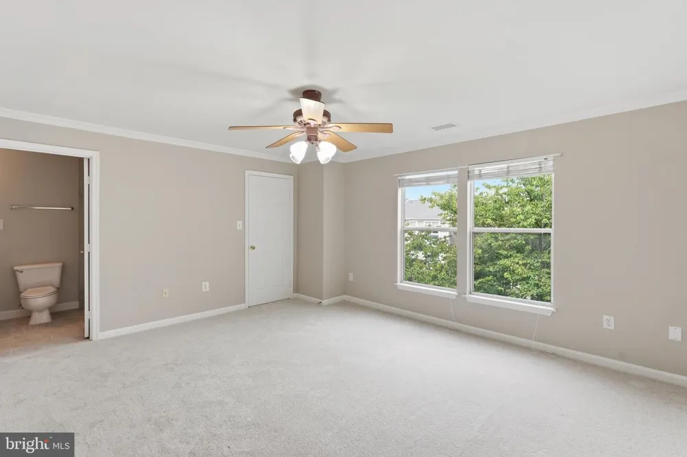 20583 SNOWSHOE SQUARE #301 Ashburn, VA 20147