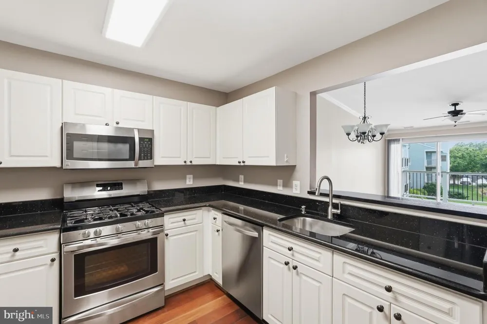 20583 SNOWSHOE SQUARE #301 Ashburn, VA 20147