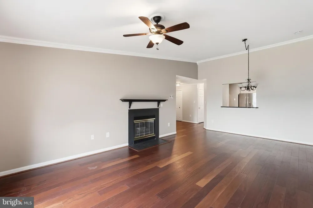 20583 SNOWSHOE SQUARE #301 Ashburn, VA 20147