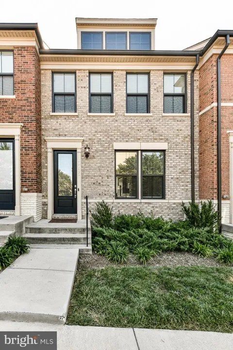3735 POWELL LANE