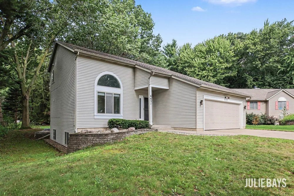 6631 Runway Court SW Byron Center, MI 49315