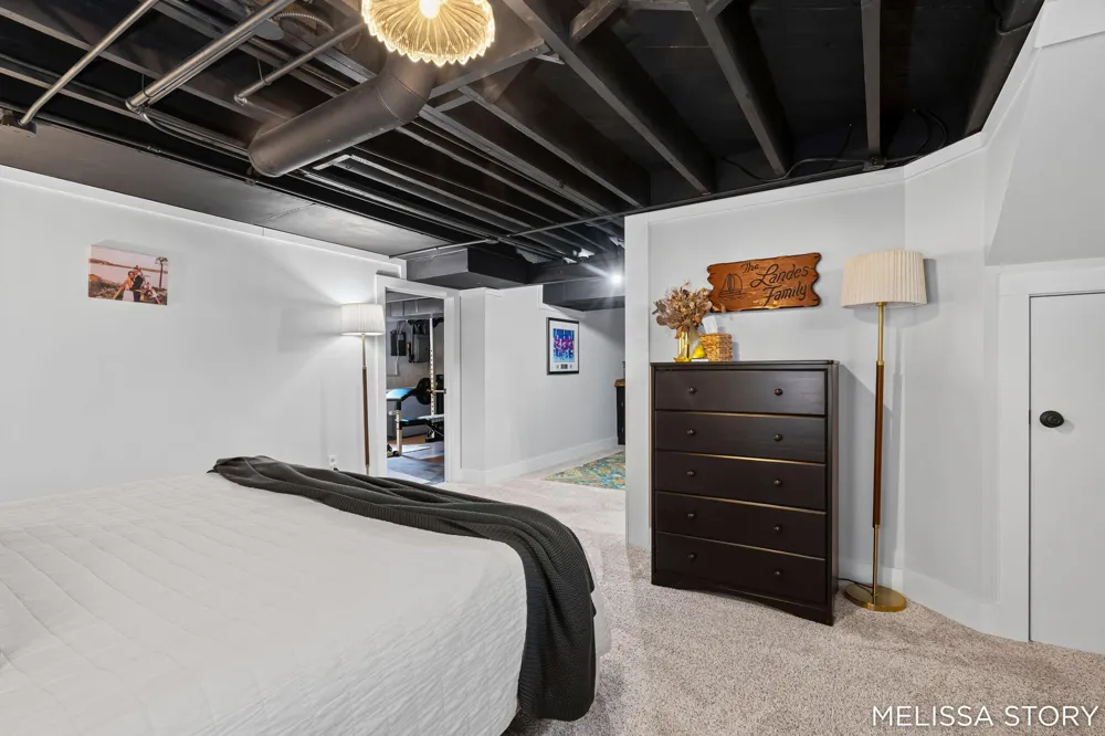 1011 Beechwood Street NE Grand Rapids, MI 49505