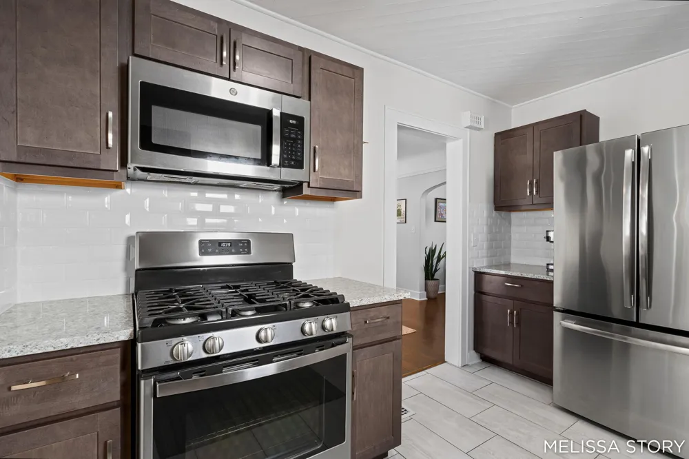 1011 Beechwood Street NE Grand Rapids, MI 49505