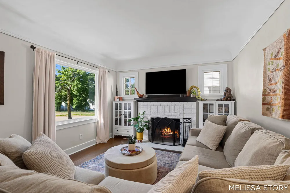 1011 Beechwood Street NE Grand Rapids, MI 49505