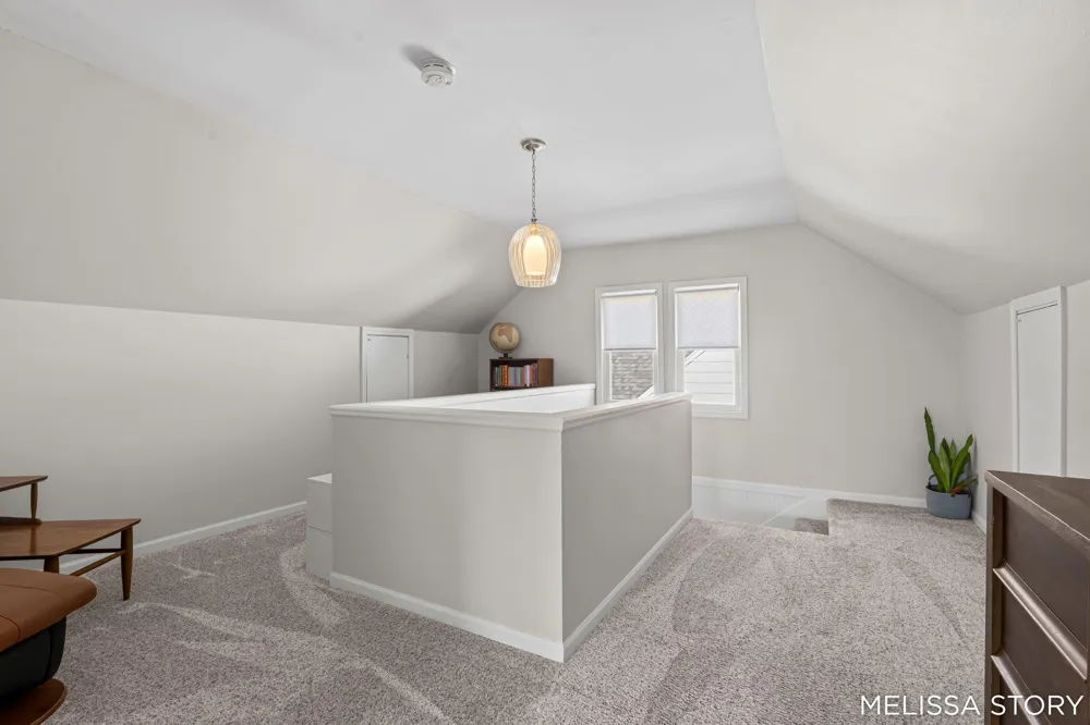 1011 Beechwood Street NE Grand Rapids, MI 49505