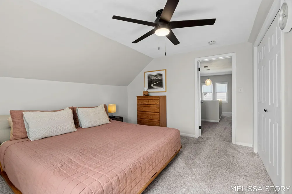 1011 Beechwood Street NE Grand Rapids, MI 49505