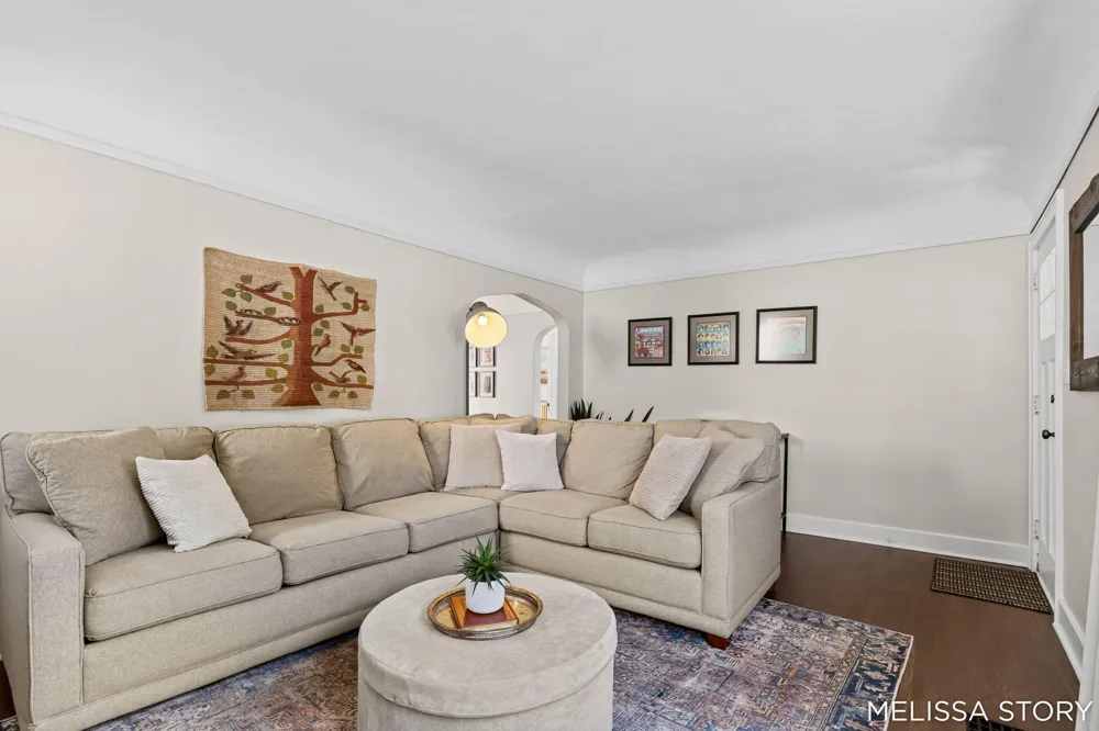 1011 Beechwood Street NE Grand Rapids, MI 49505