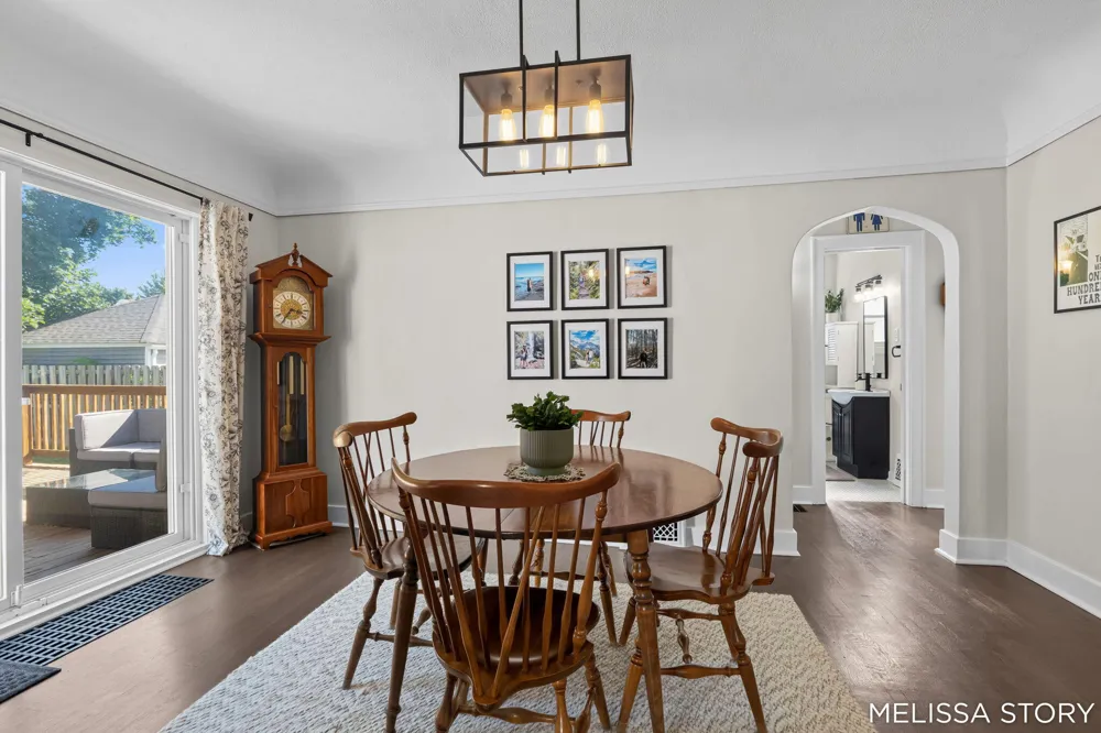 1011 Beechwood Street NE Grand Rapids, MI 49505